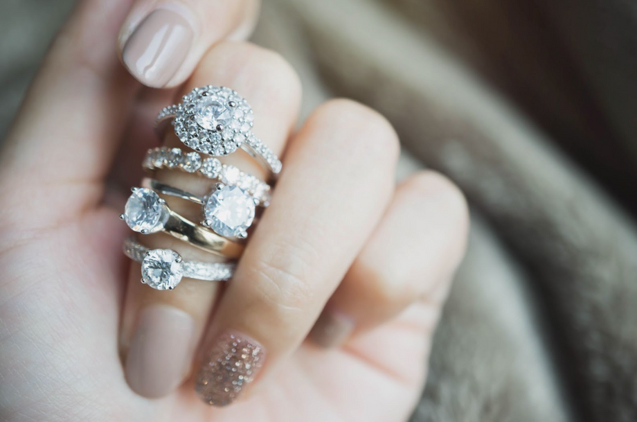 Fake wedding rings trend skyrocketing amid financial pressure