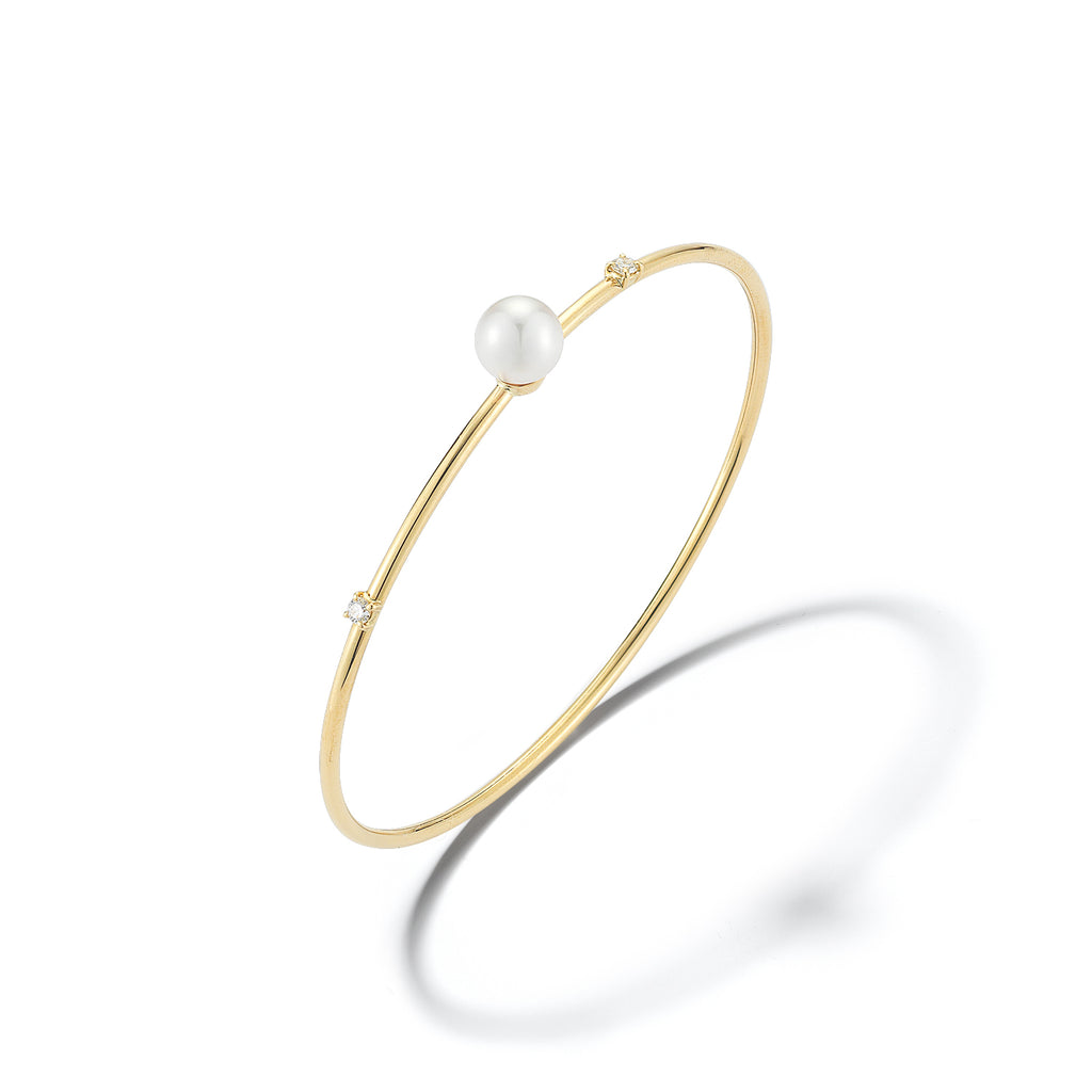 Bremer Jewelry Akoya Cultured Pearl and Diamond Bangle Bracelet in 18K Yellow Gold (0.11ctw)